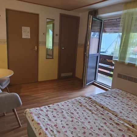 Paerna Guesthouse & Apartments Κουρεσάαρε Εξωτερικό φωτογραφία