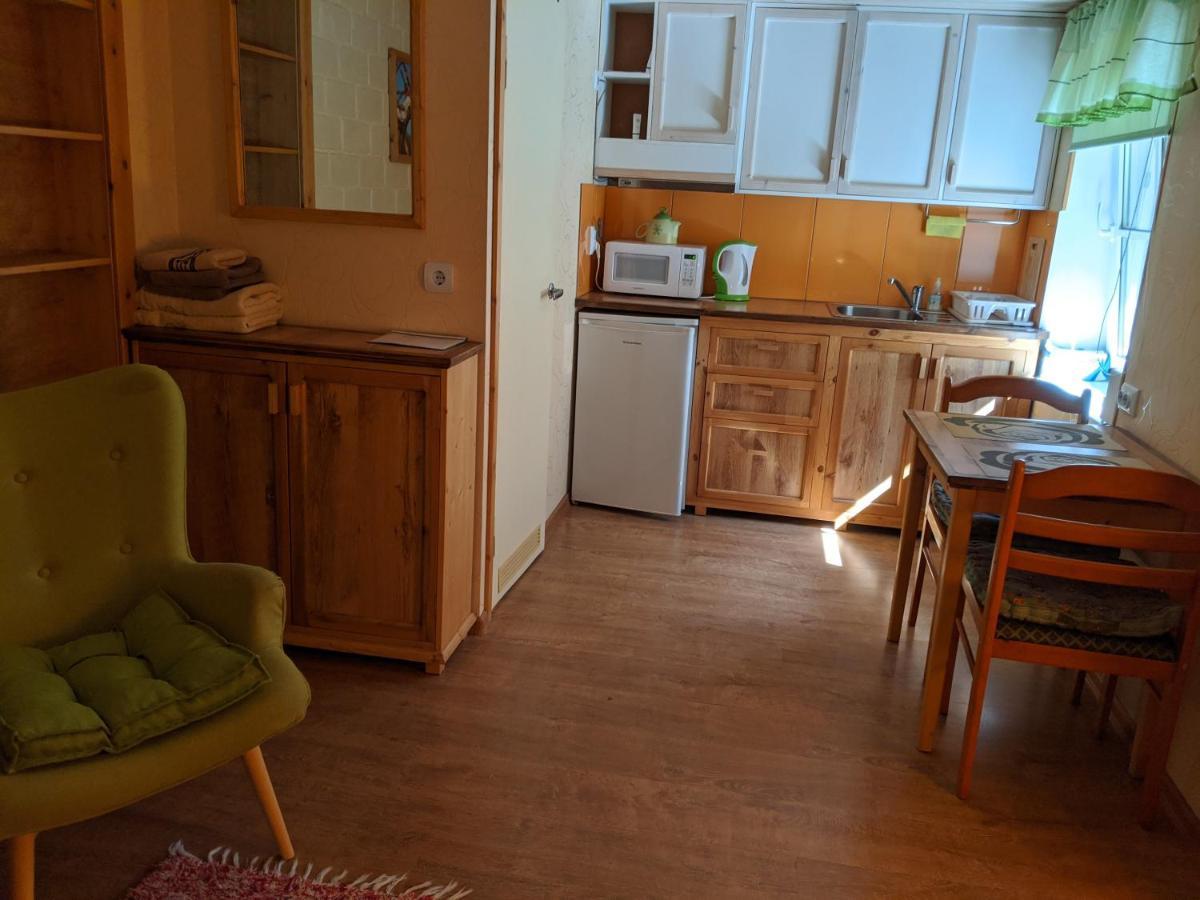 Paerna Guesthouse & Apartments Κουρεσάαρε Εξωτερικό φωτογραφία