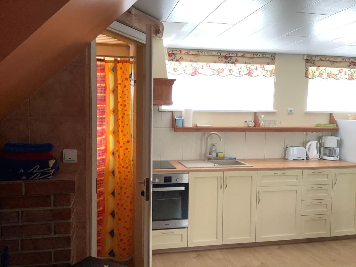Paerna Guesthouse & Apartments Κουρεσάαρε Εξωτερικό φωτογραφία