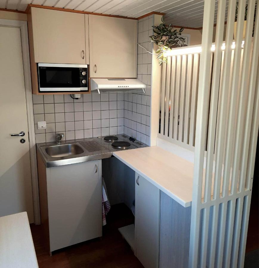 Paerna Guesthouse & Apartments Κουρεσάαρε Εξωτερικό φωτογραφία