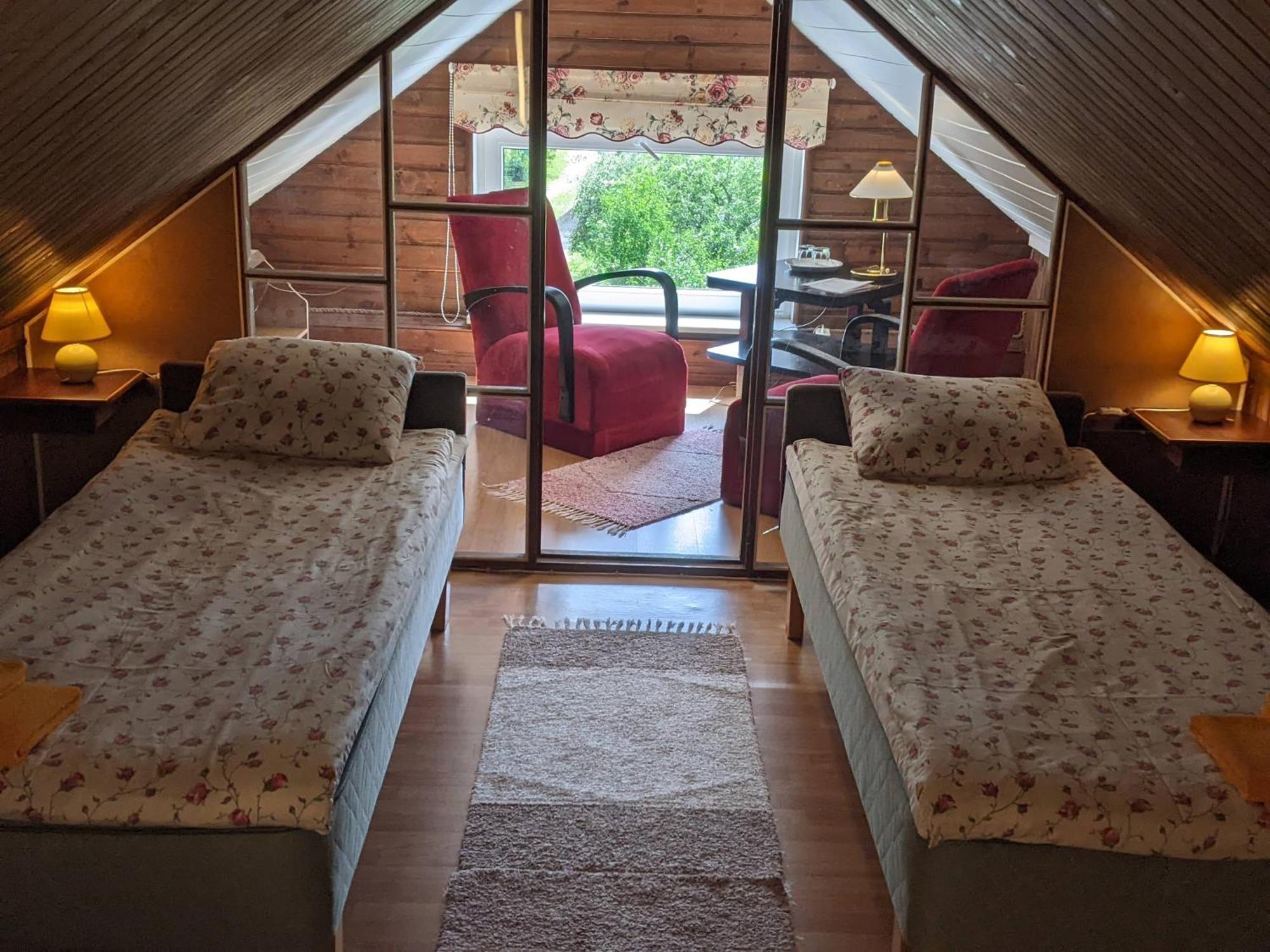 Paerna Guesthouse & Apartments Κουρεσάαρε Εξωτερικό φωτογραφία
