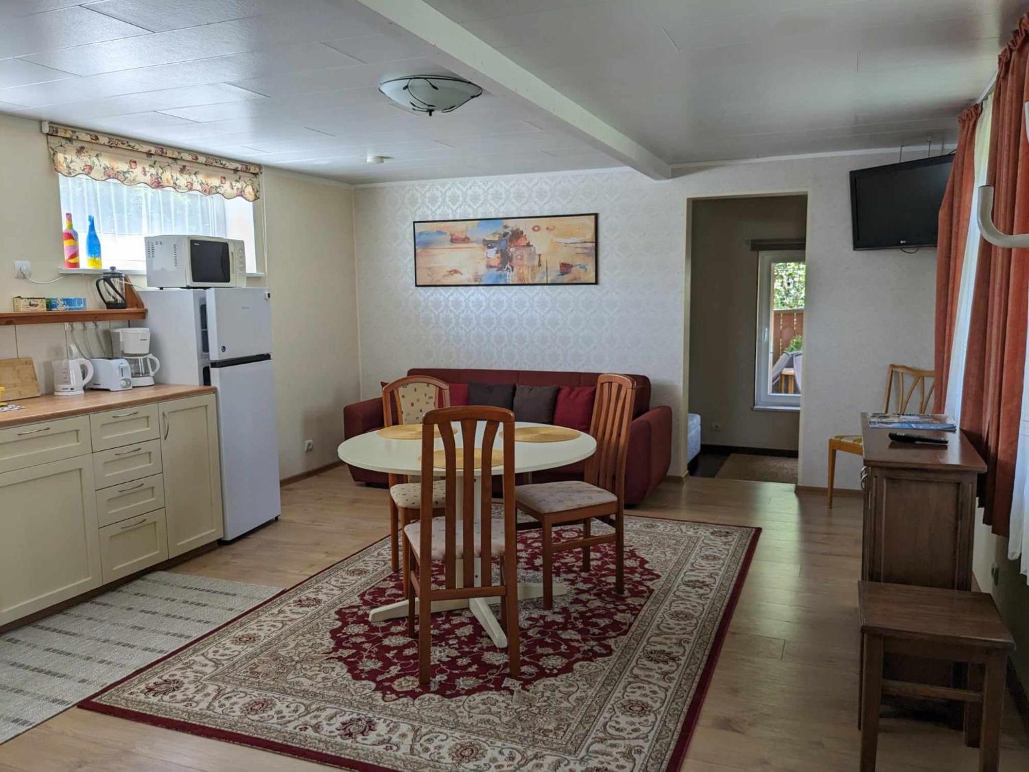 Paerna Guesthouse & Apartments Κουρεσάαρε Εξωτερικό φωτογραφία