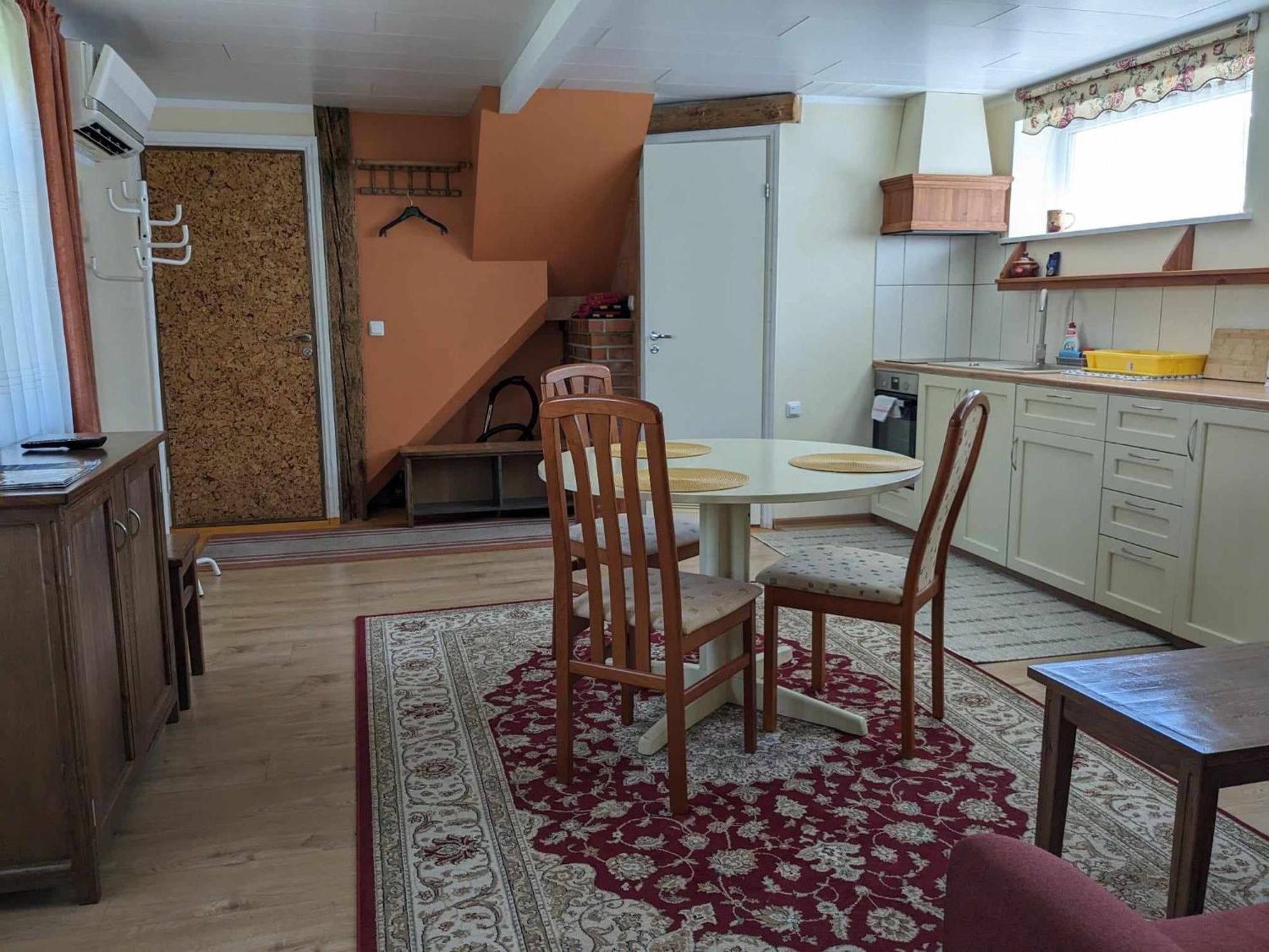 Paerna Guesthouse & Apartments Κουρεσάαρε Εξωτερικό φωτογραφία