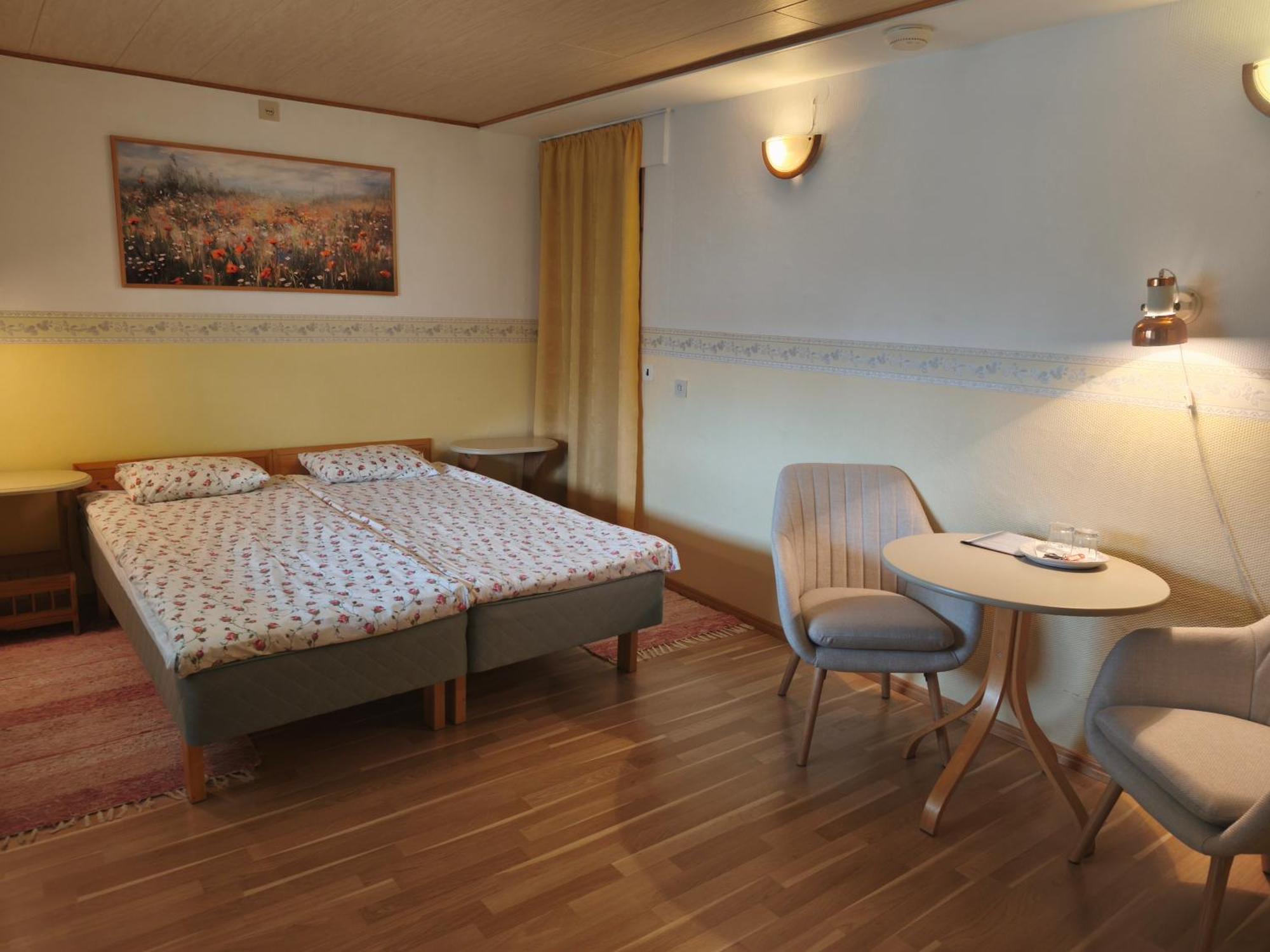 Paerna Guesthouse & Apartments Κουρεσάαρε Εξωτερικό φωτογραφία