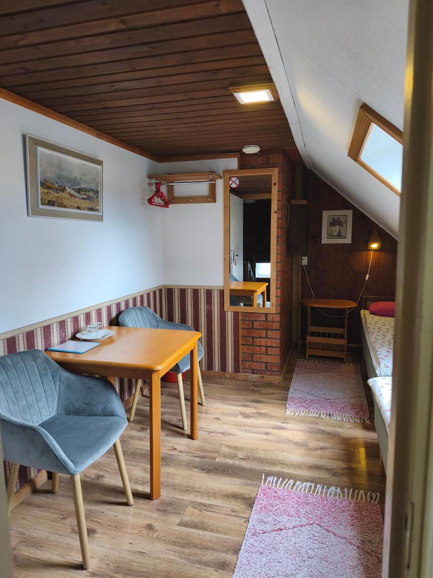 Paerna Guesthouse & Apartments Κουρεσάαρε Εξωτερικό φωτογραφία